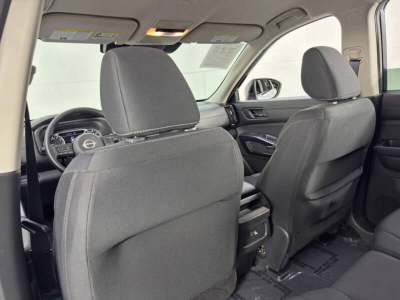 2024 Nissan Pathfinder S