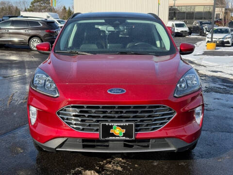 2022 Ford Escape Hybrid Titanium