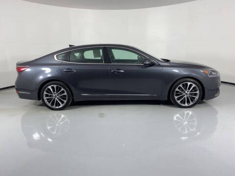 2018 Kia Cadenza Technology