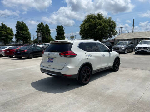 2017 Nissan Rogue SL
