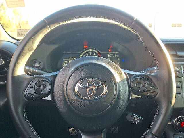 2024 Toyota GR86 Premium