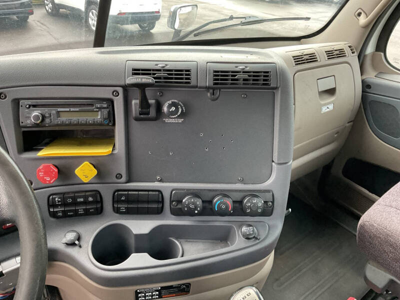 2016 Freightliner Cascadia