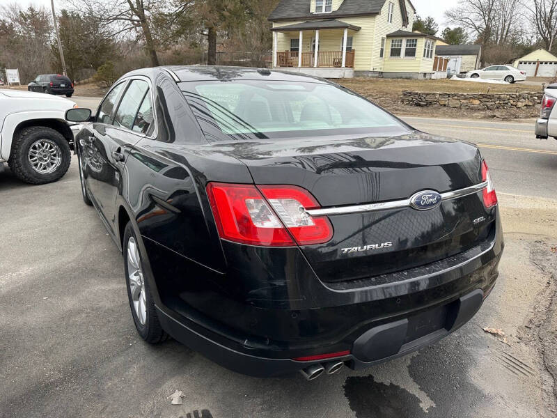 2011 Ford Taurus SEL