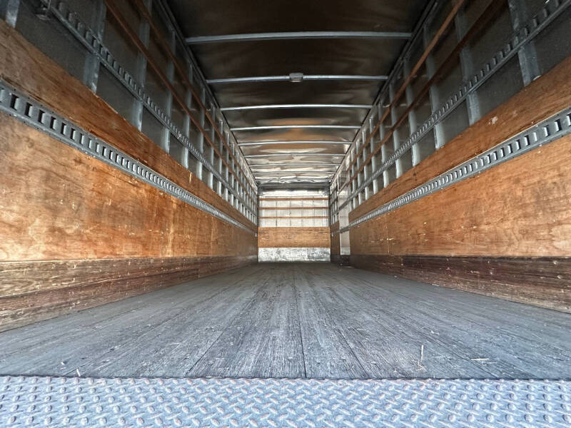 2016 Freightliner M2 106