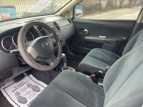 2010 Nissan Versa 1.8 S