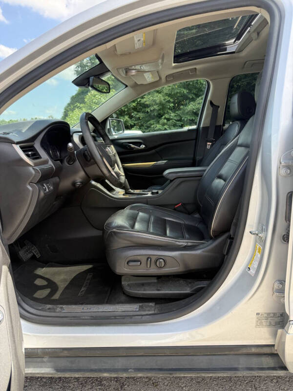 2017 GMC Acadia Denali