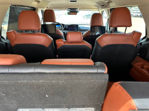 2024 Kia Carnival SX