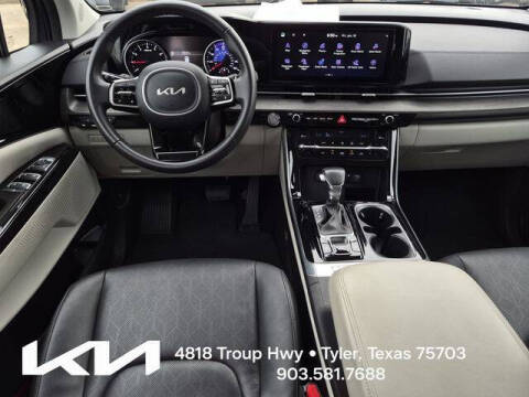 2024 Kia Carnival EX
