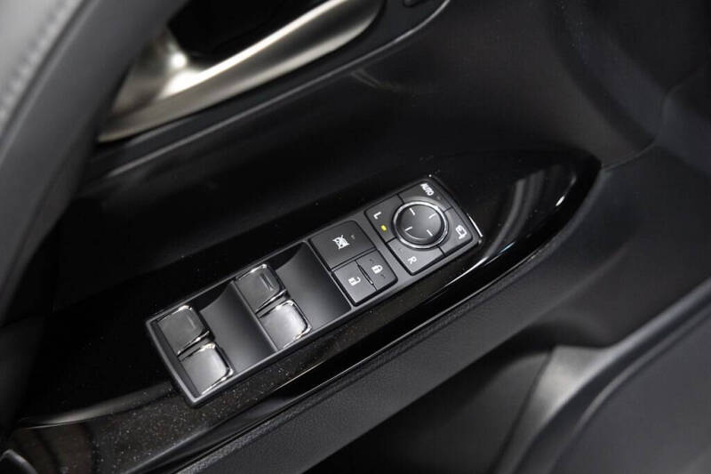 2021 Lexus LX 570 Three-Row