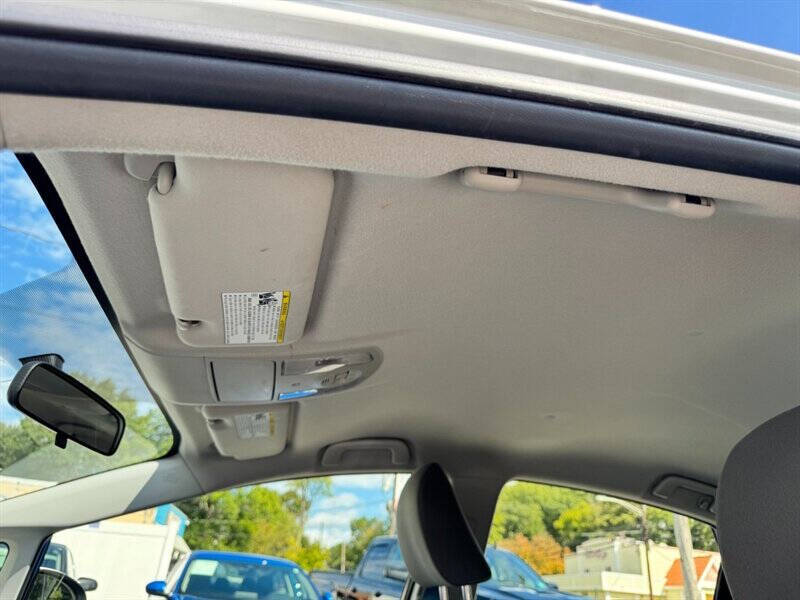 2014 Toyota Prius Four