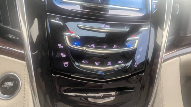 2015 Cadillac Escalade Luxury