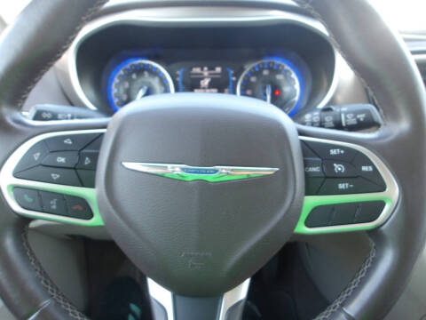 2017 Chrysler Pacifica Touring-L