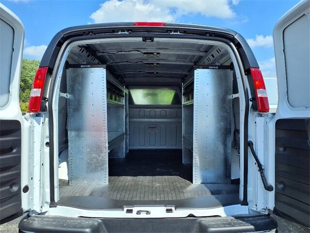 2025 Chevrolet Express 2500