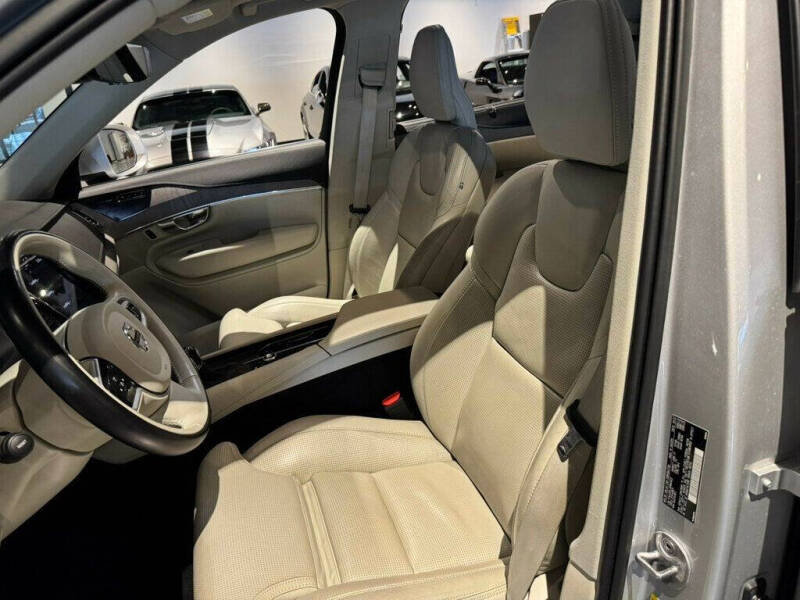 2022 Volvo XC90 T6 Inscription 7-Passenger