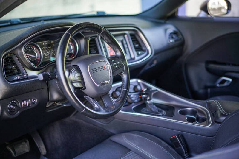 2016 Dodge Challenger SXT