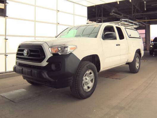 2021 Toyota Tacoma SR's photo