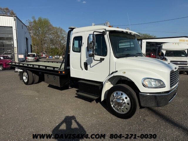 2017 Freightliner M2 106