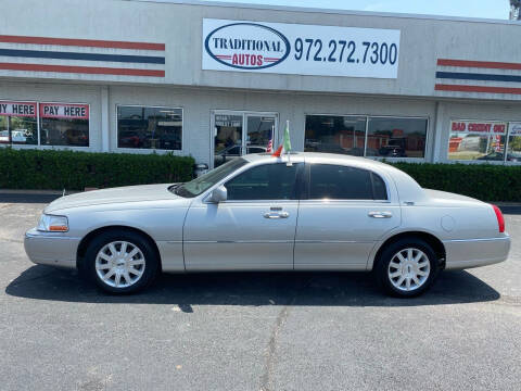 2007 Lincoln Town Car for sale at Traditional Autos in Dallas TX