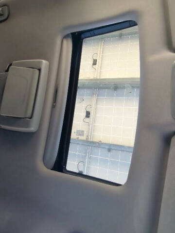 2022 Honda Pilot Touring w/Rear Captain's Chairs