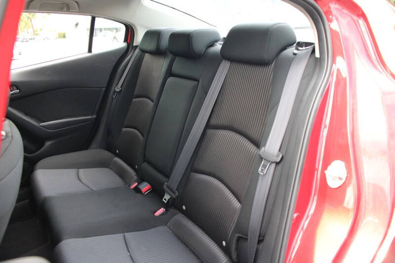 2016 Mazda MAZDA3 i Touring