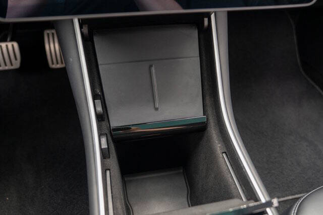 2020 Tesla Model 3 17