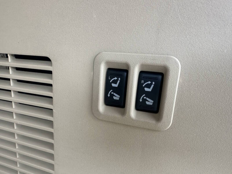 2011 Nissan Armada Platinum