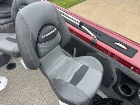 2020 Tracker Targa V19