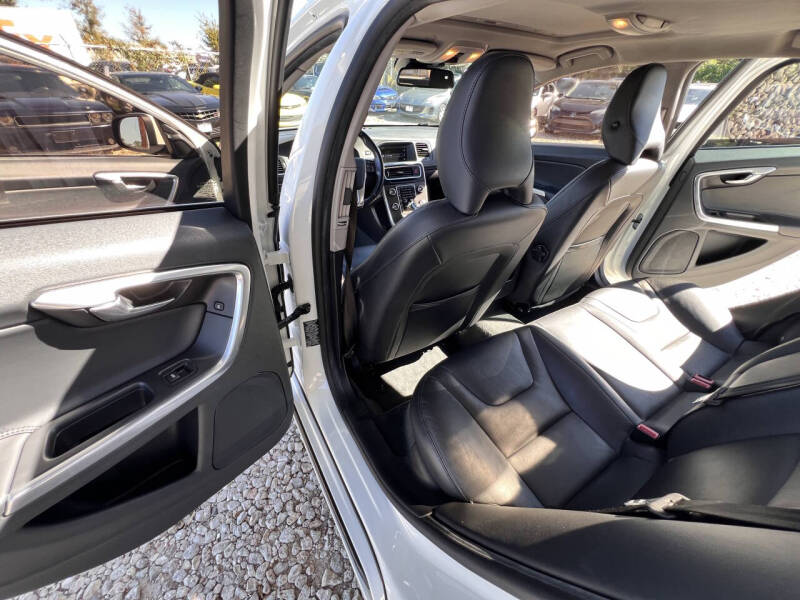 2015 Volvo S60 T5 Drive-E Premier Plus