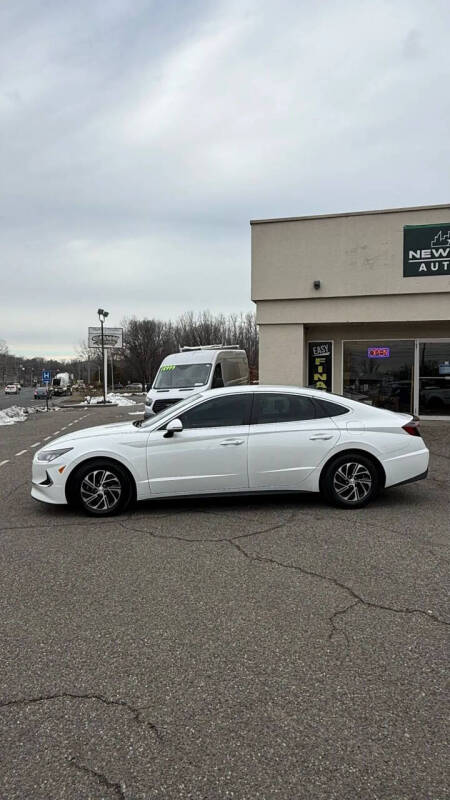2022 Hyundai Sonata Hybrid Blue
