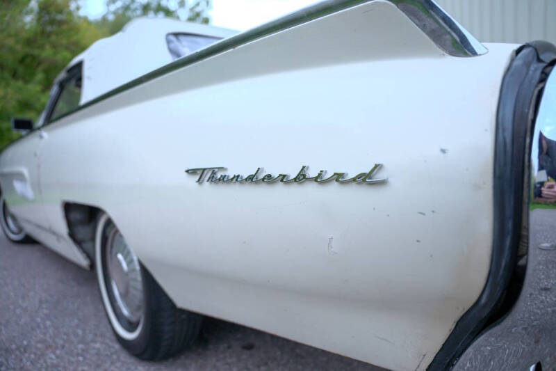 1963 Ford Thunderbird