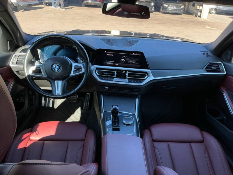 2022 BMW 3 Series 330e