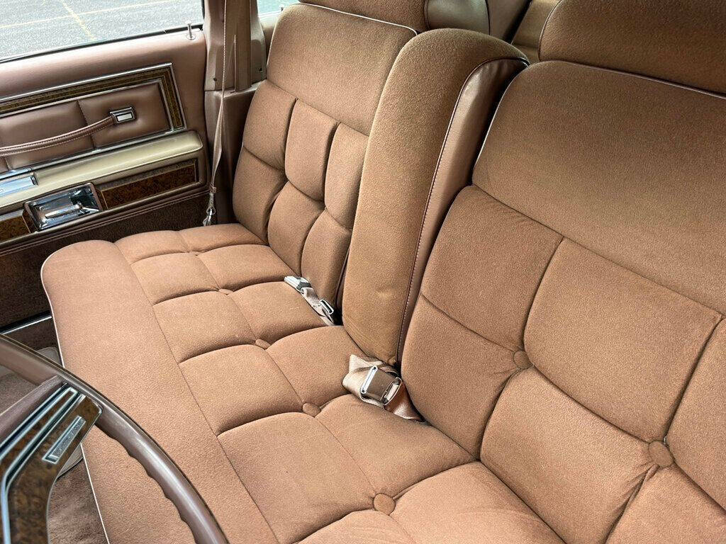 1976 Lincoln Continental 65