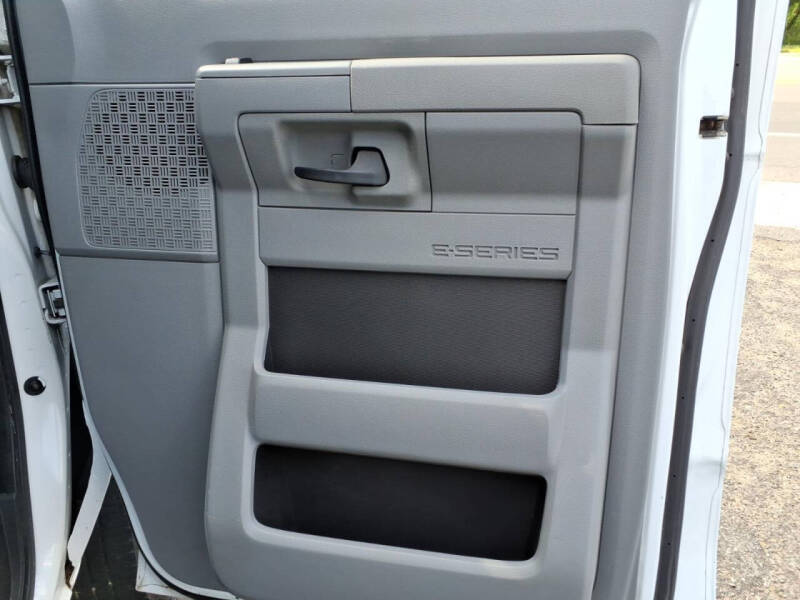 2011 Ford E-Series E-250