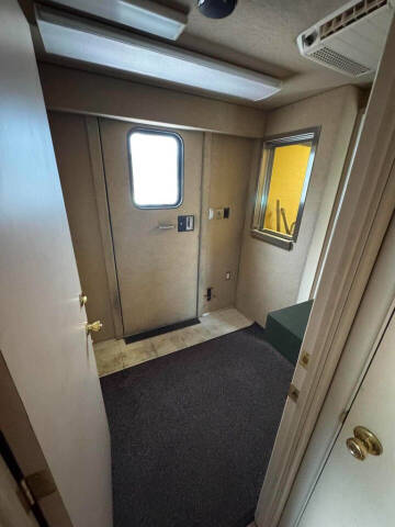 2010 Freightliner M2 106