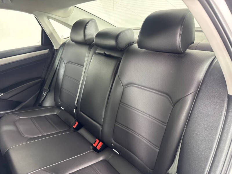 2021 Volkswagen Passat SE