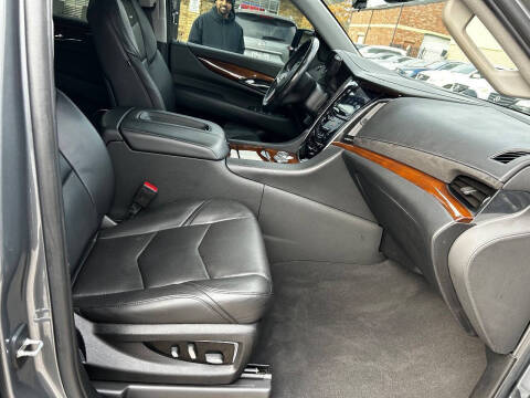 2020 Cadillac Escalade Luxury