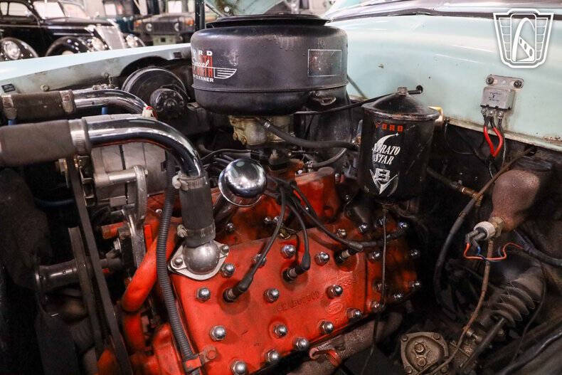 1953 Ford Crestline