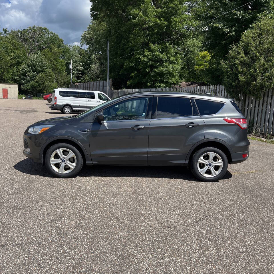 Dk. Gray 2016 Ford Escape SE AWD SE 4dr SUV 2
