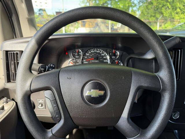 2024 Chevrolet Express 2500