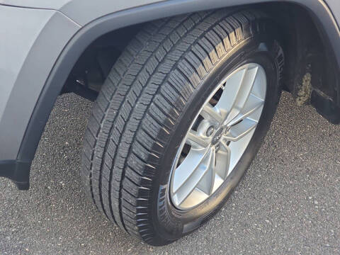 2017 Jeep Grand Cherokee Laredo