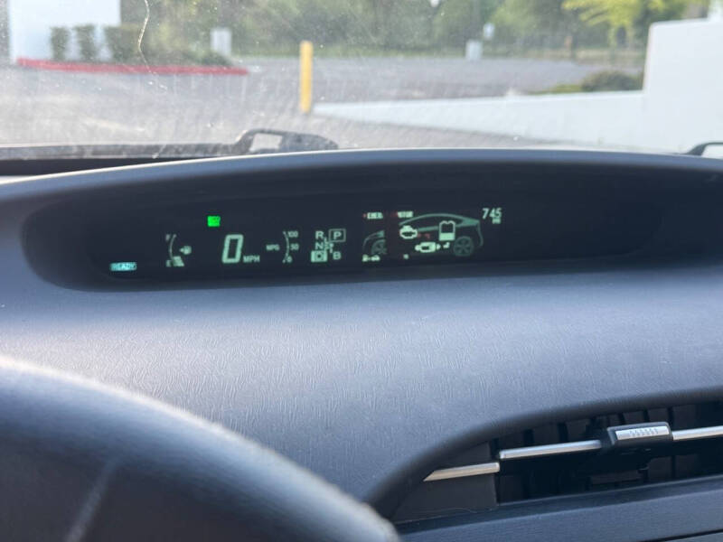 2010 Toyota Prius III