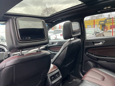 2020 Ford Edge Titanium