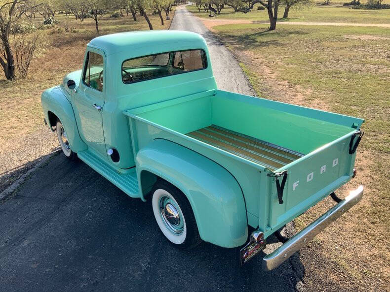 1954 Ford F-100