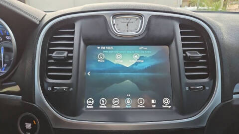 2019 Chrysler 300 Touring