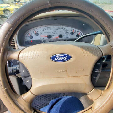 2004 Ford Explorer Sport Trac