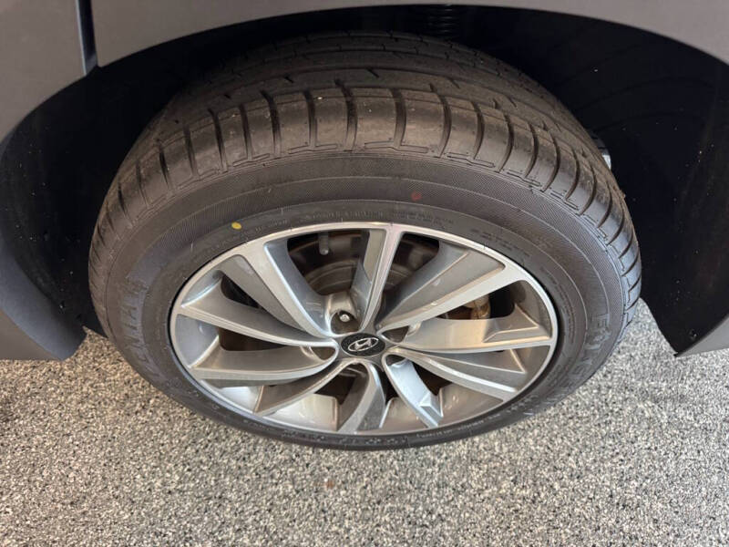 2019 Hyundai Santa Fe SEL Plus 2.4L