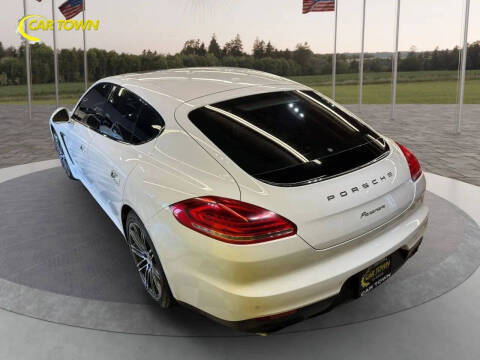 2016 Porsche Panamera