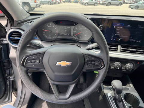 2025 Chevrolet Trax LS