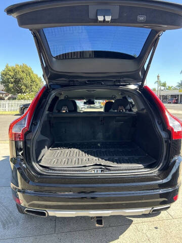 2017 Volvo XC60 T5 Dynamic