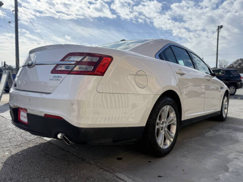 2013 Ford Taurus SEL
